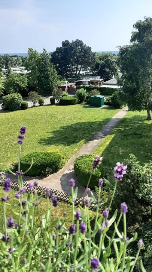 Strandkorb 60 - Kleine Guenstige Fewo An Der Ostsee Zwischen Dahme Und Heiligenhafen Heringsdorf  エクステリア 写真